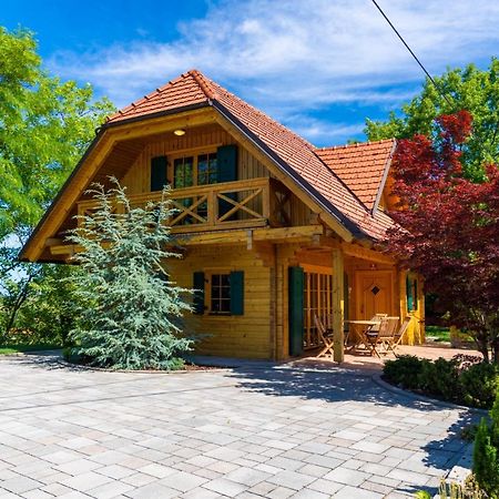 Chalet Haloze Pristava Exteriör bild