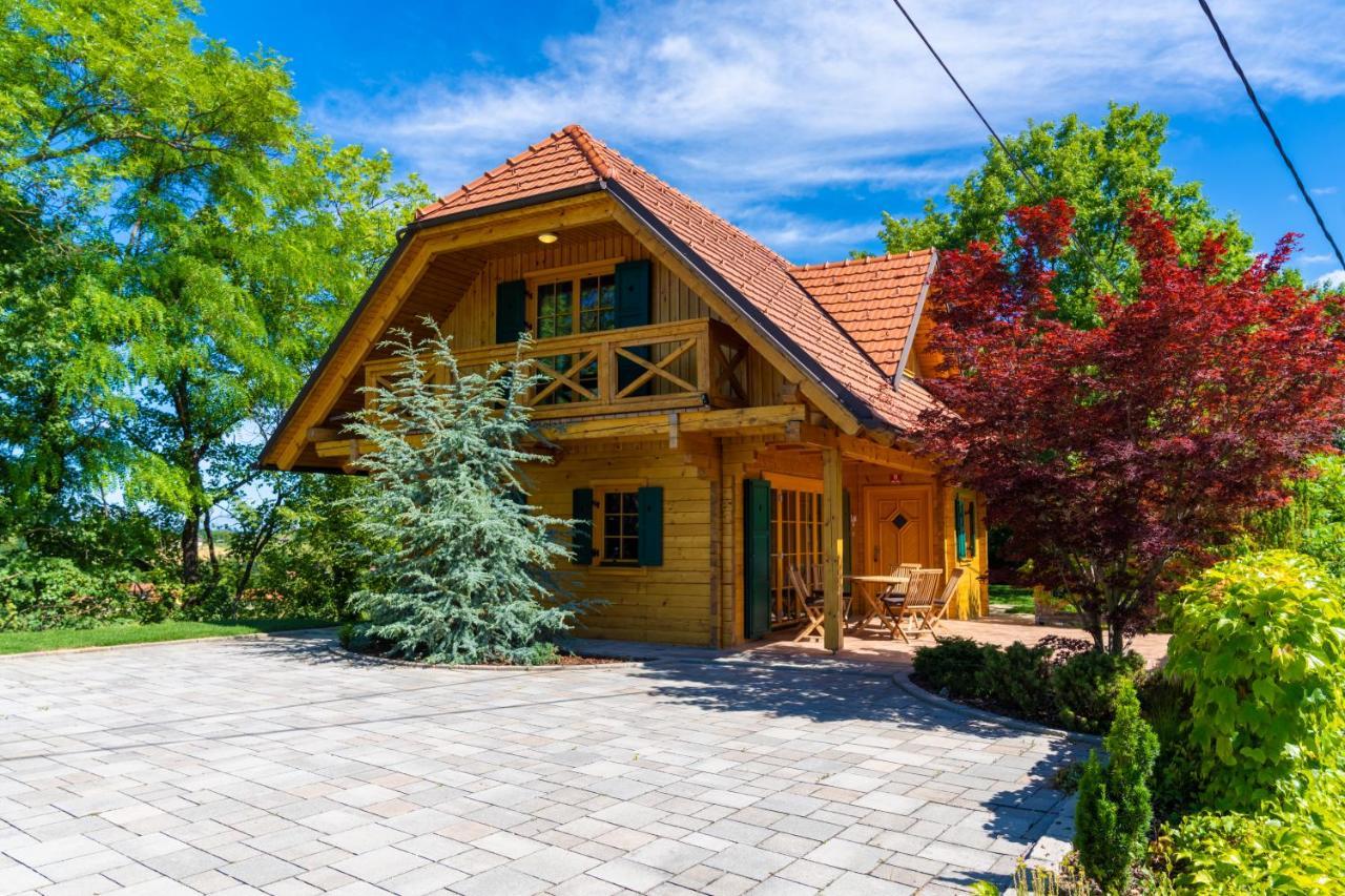 Chalet Haloze Pristava Exteriör bild