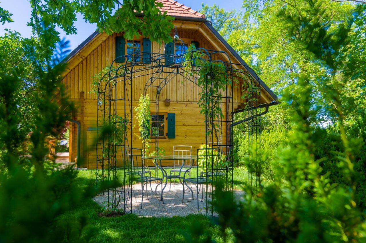 Chalet Haloze Pristava Exteriör bild