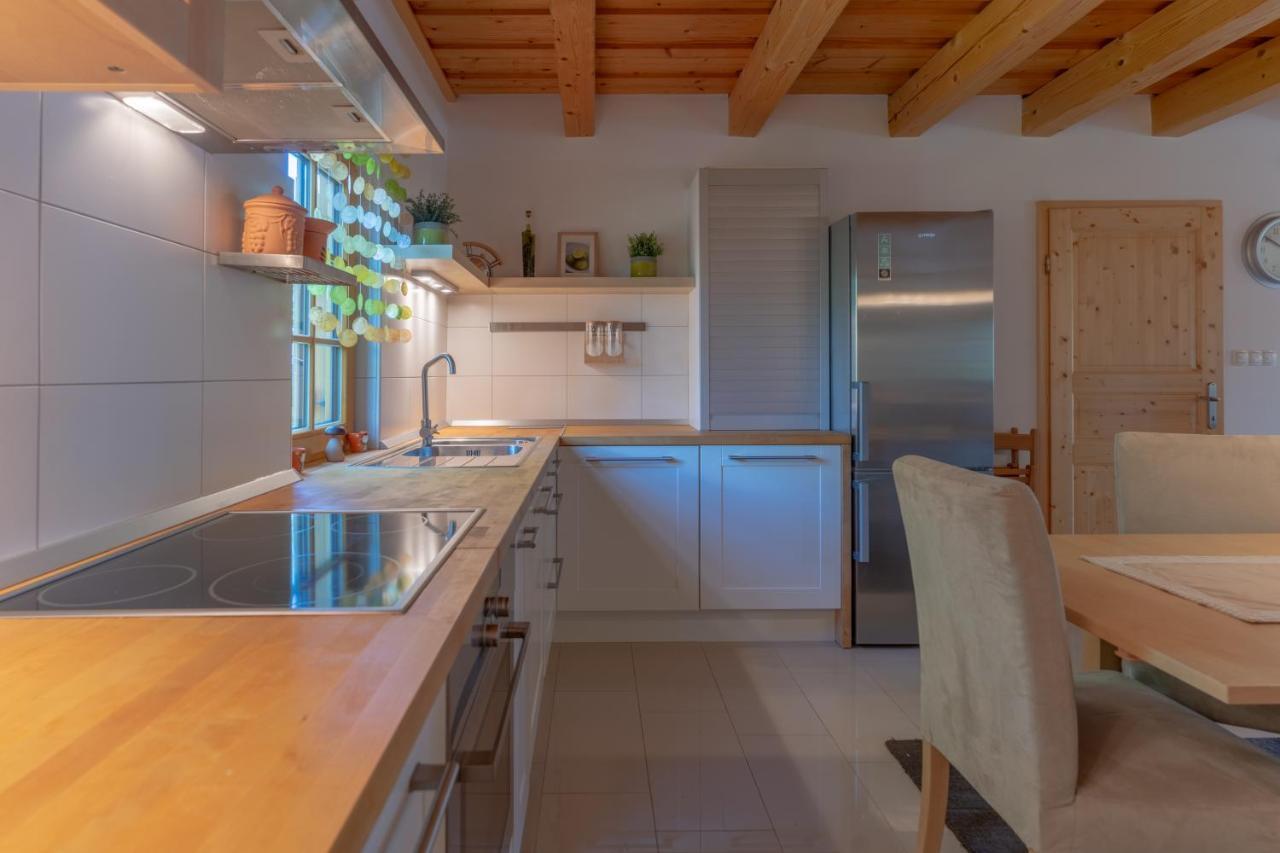 Chalet Haloze Pristava Exteriör bild